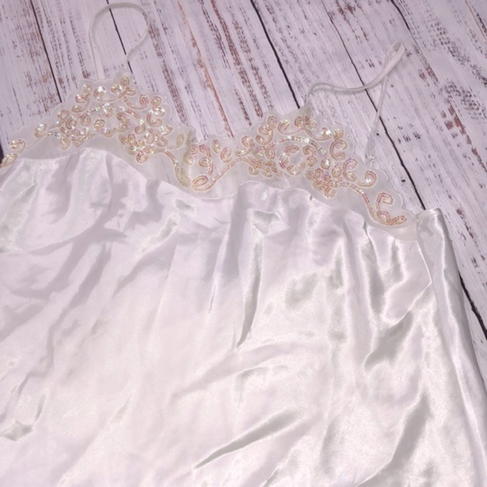 Vintage silky night slip size large